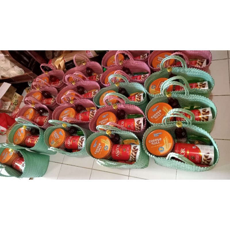

parcel lebaran idul Fitri Good time Astor Cheesroll Marjan