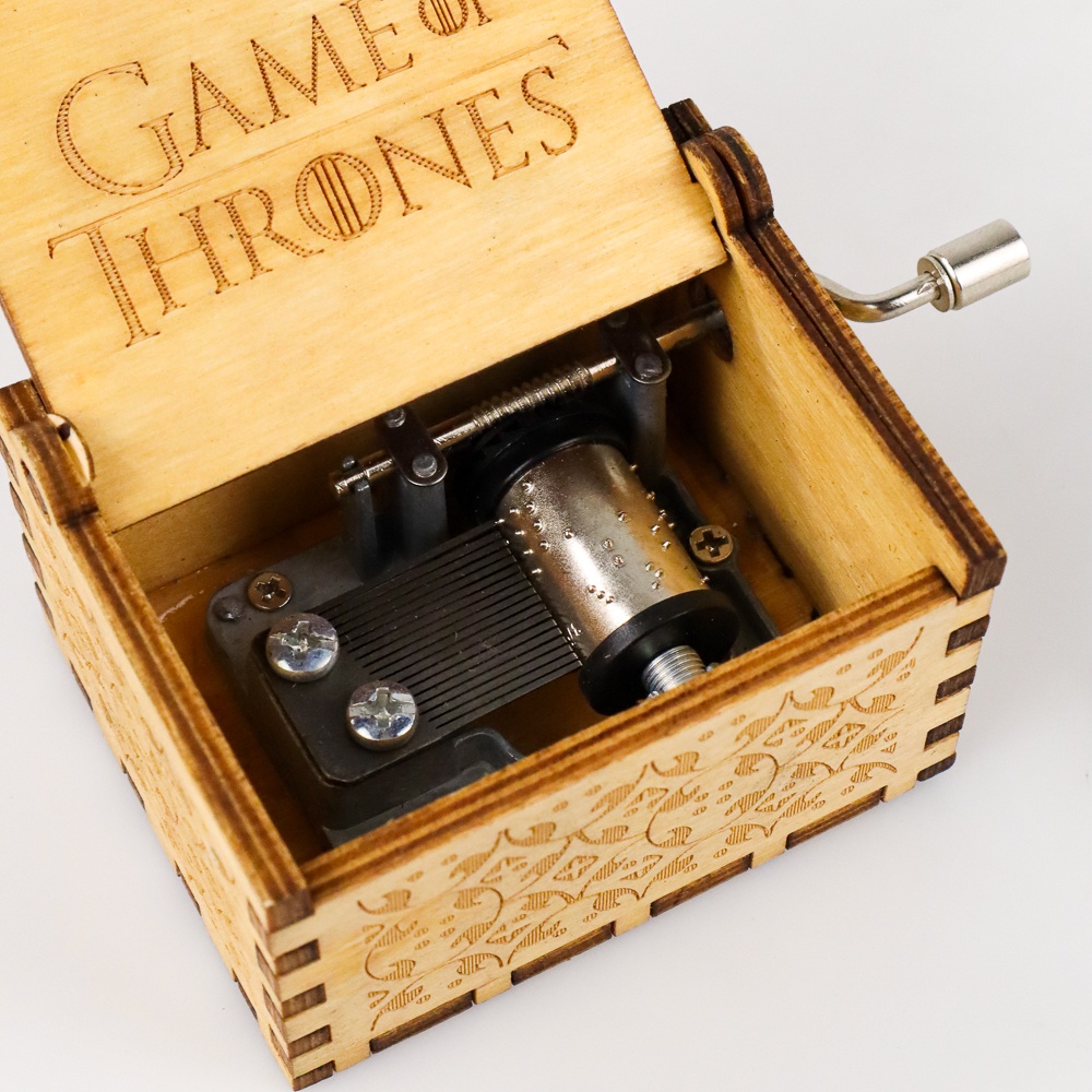 Kotak Musik Kayu Antik Wooden Music Box Game of Thrones Engraving