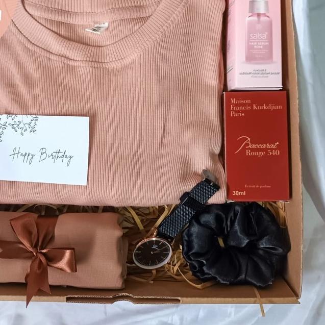 

✮ [KAOS RIB] GIFTBOX CEWEK / HAMPERS CEWEK / KADO CEWE / GRADUATION / ANNIVERSARY / KADO PACAR / WISUDA / KADO DOI / KADO UNIK / PREMIUM ✼