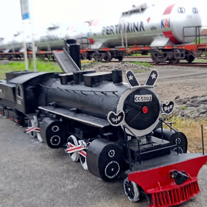 Miniku Miniatur Lokomotif Uap Cc50 Indonesia