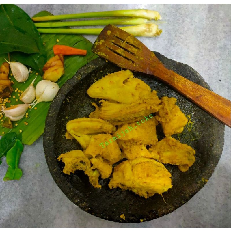 

Dada Ayam Bumbu Kuning - Ungkep - Presto - Siap di Bakar/ digoreng