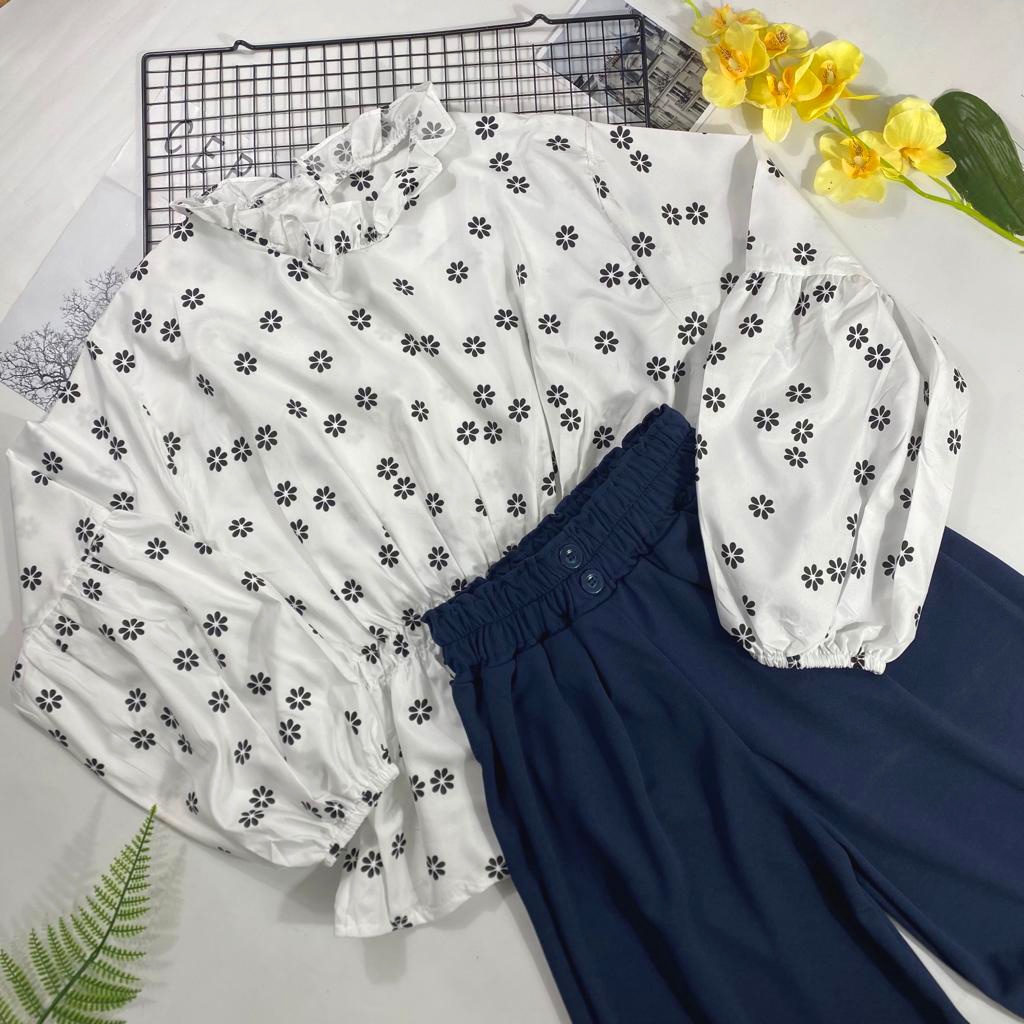 IL - SETELAN BYTHA MOTIF BUNGA TERBARU / ONE SET KULOT BUTTON 2 KANCING BAHAN CREPE PREMIUM-BYTHA PUTIH+NAVY
