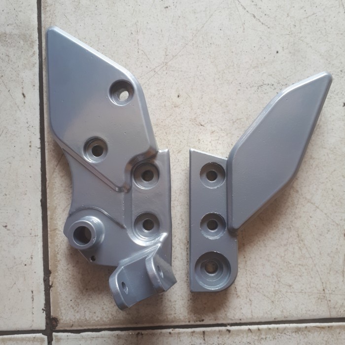 Dudukan Foot Step Footstep Depan Vixion New Cakram Belakang Kanan Kiri ORIGINAL