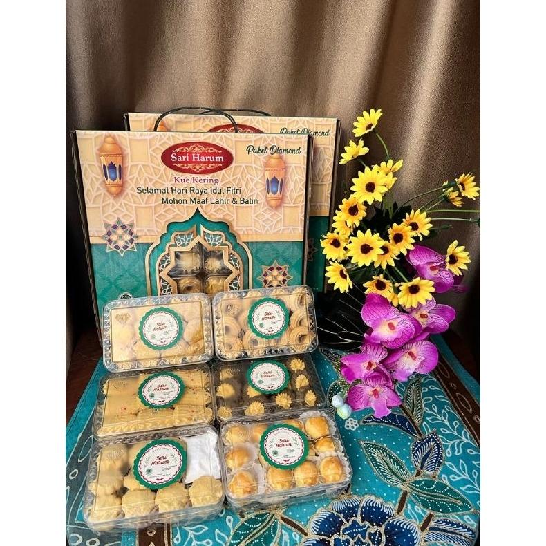 

SARI HARUM DIAMOND - PAKET KUE LEBARAN - HAMPERS IDUL FITRI .