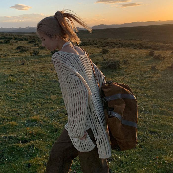 Red Gaya malas Jepang ceruk retro kasual high-end soft waxy hollow lengan panjang rajutan sweater + halter neck vest top