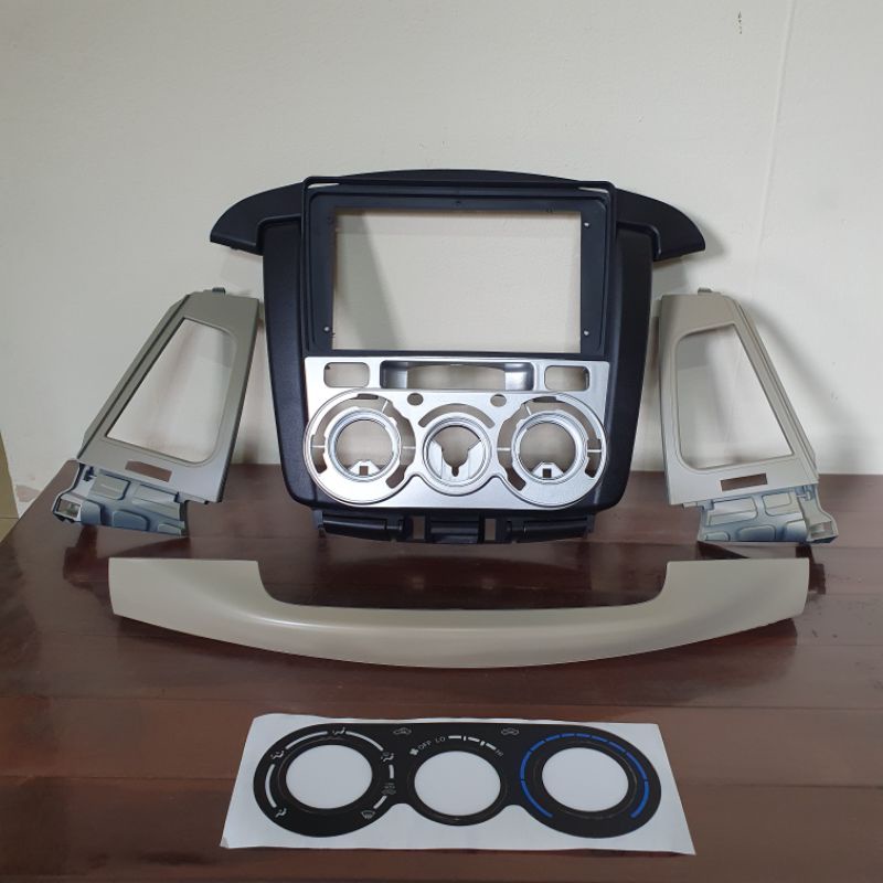 Frame headunit Android Innova lama 2007-2010 9 inch