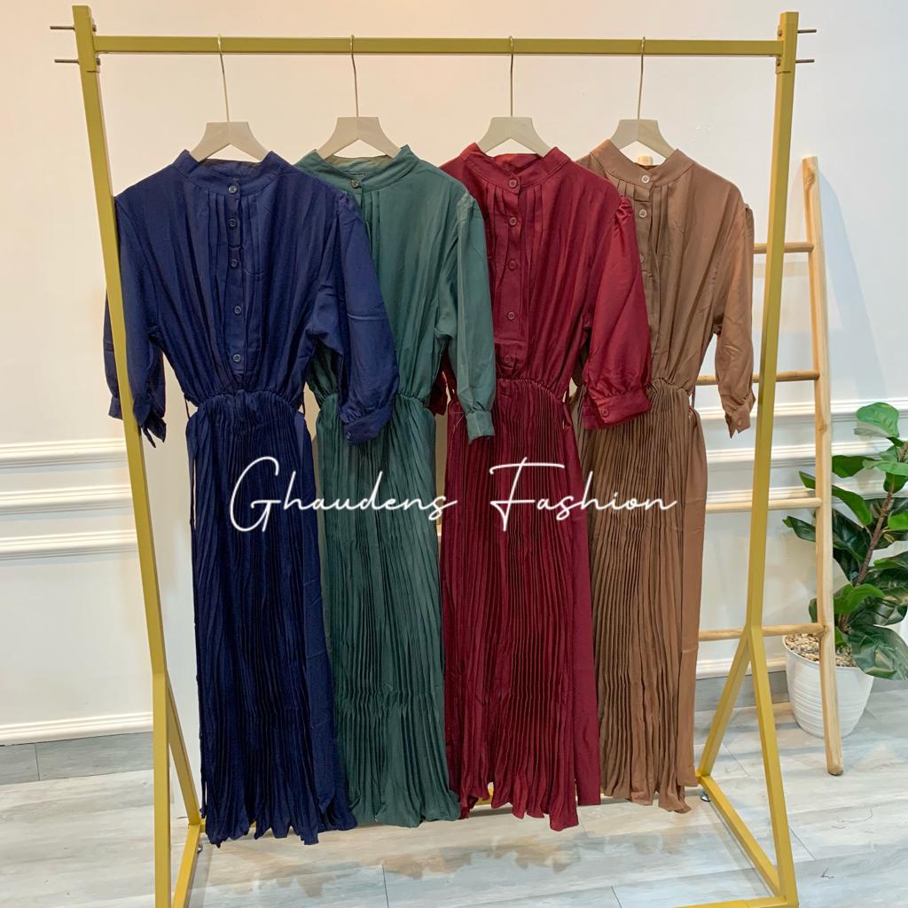 Long Dress Plisket Larysla 1241 - Ghaudens