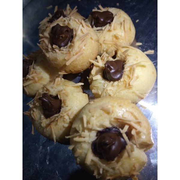 

Kue Kering Thumbprint Keju Coklat