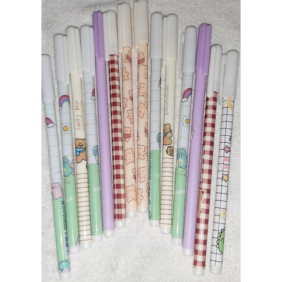 

Pulpen GeL LUcu Bermotif Tinta Hitam