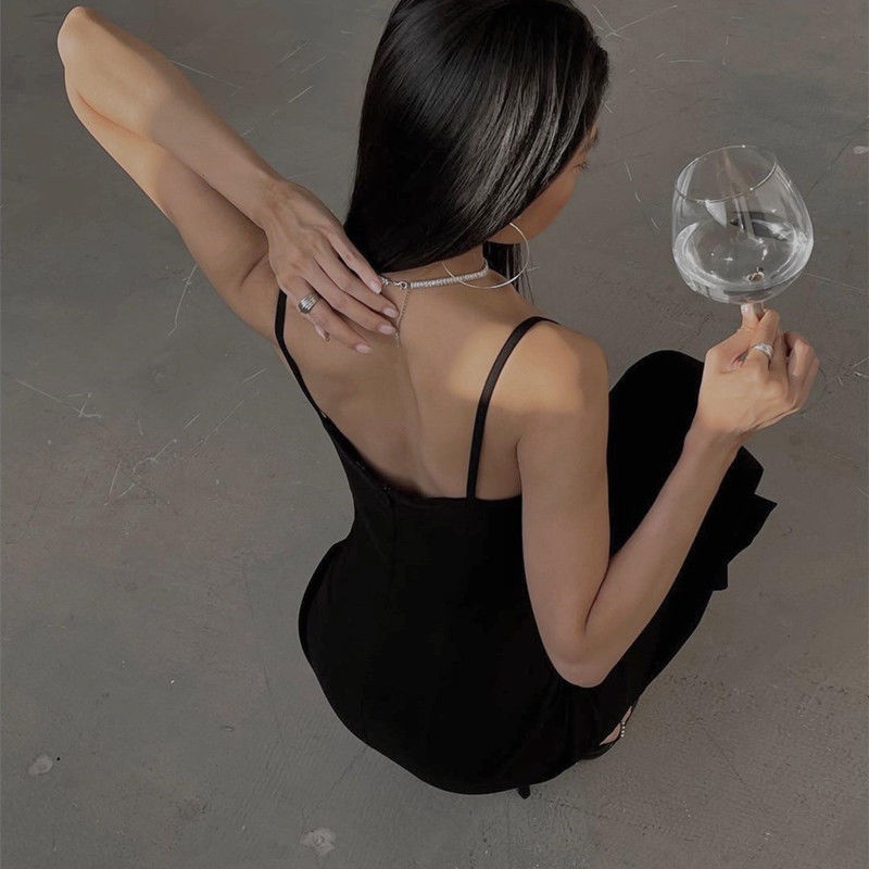 Red Xeemilo French retro seksi V-neck jahitan berlian imitasi gaun selempang wanita musim gugur rok panjang ramping dan tipis temperamen