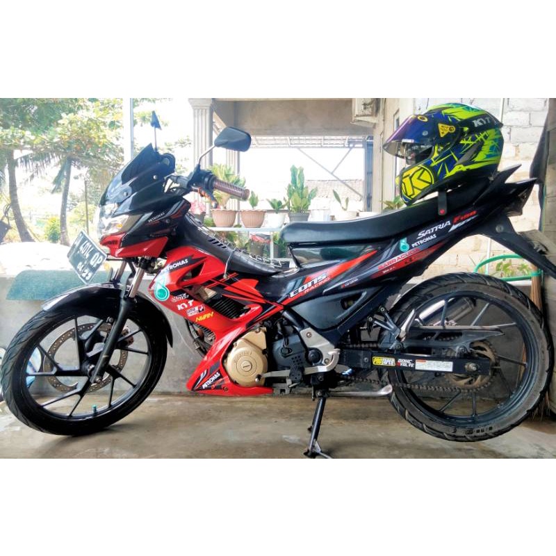 Stiker decal motor Satria fu barong Petronas 2
