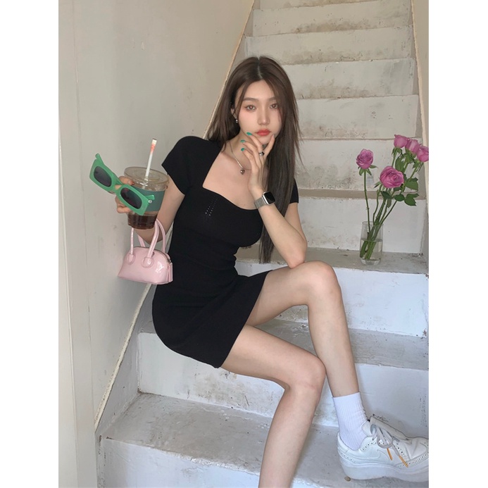 Red Keinginan Murni Gaya Kerah Persegi Rajutan Gaun Perempuan Panas Gadis Pinggang Tas Pelangsing Hip Rok Musim Panas Rok Seksi Rok Hitam