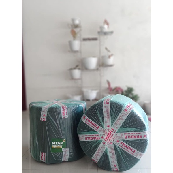 

Bubble Wrap Hitam dan Bening Uk. 30cm, 40cm x 50m