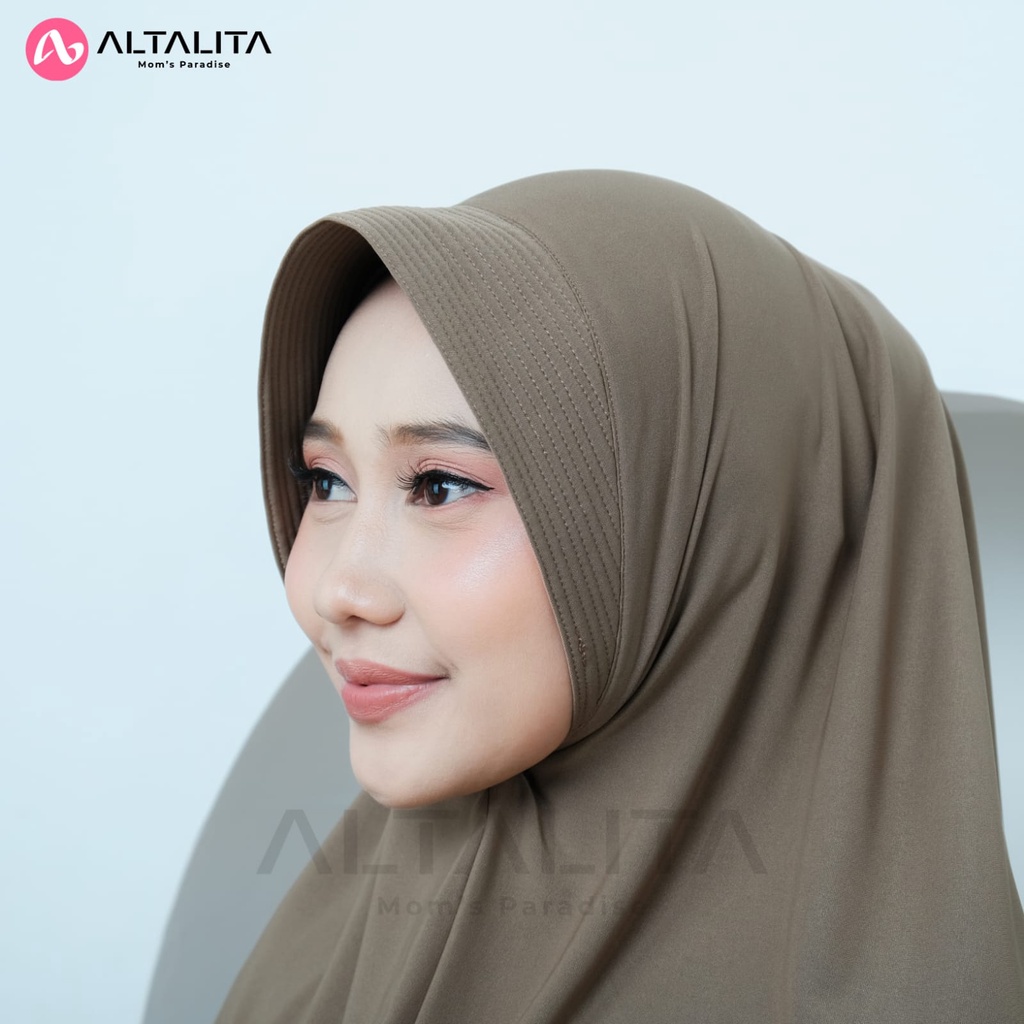 Altalita - Kerudung Bergo Instan Qaila Penguin Size M Jilbab Sport Hamidah Menutup Dada Hijab Instan Terbaru Bahan Jersey Premium Cocok Untuk Sekolah Olahraga Volly Futsal Senam dan Sehari-Hari