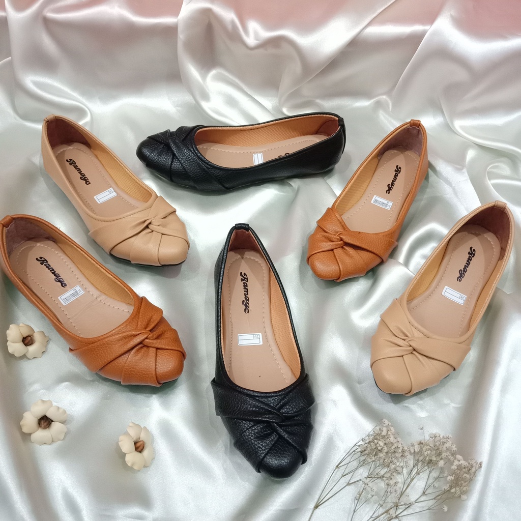 SIZE 41.42.43.44 Flat shoes Wanita Jumbo