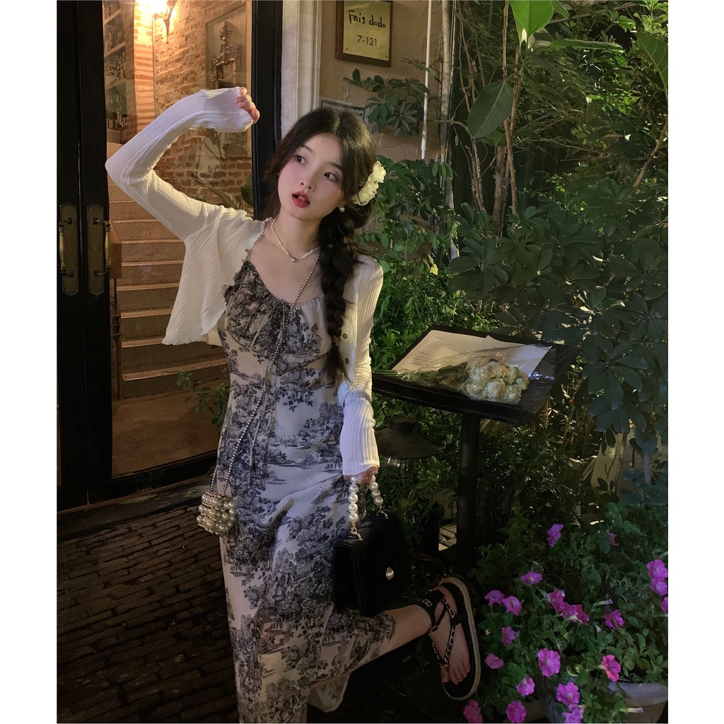 Red kumikumi keinginan murni angin lukisan tinta suspender rok pinggang celah gaun wanita musim semi tabir surya cardigan dua potong set