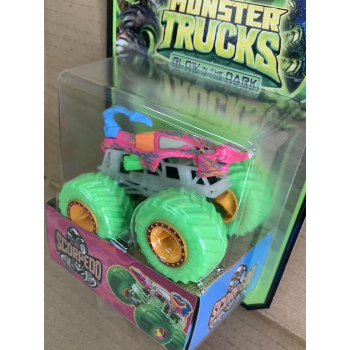 Hotwheels Monster Trucks Glow in the Dark Scorpedo