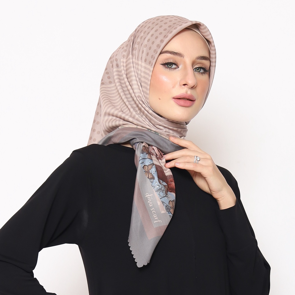 JEJU - CREAM Diiva Scarf Voal Motif Print Premium Jilbab Hijab Kerudung Segiempat