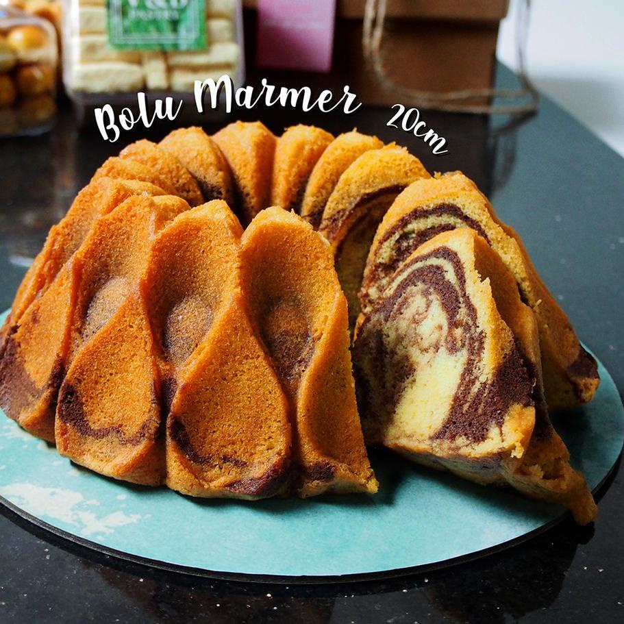 

☞ Bolu Marmer Premium (20cm) ~ Homemade by V&B Pastry ♀