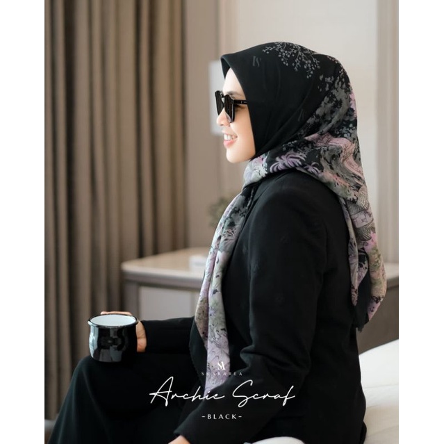 Archie Scarf (Square Motif) by Shararea