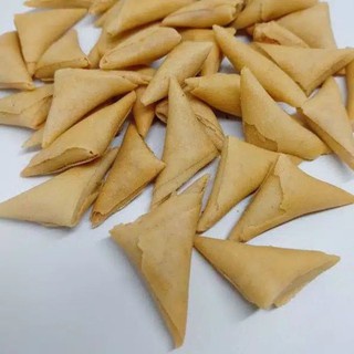

COD 500gr Keeripik Samosa Cemilan Enak Termurah