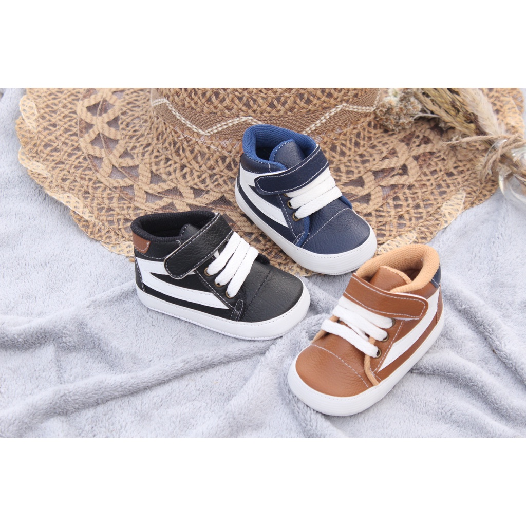 Janitra boot J1 sepatu bayi gendong merangkak dan belajar jalan baby shoes 1-15 bulan  code: J1