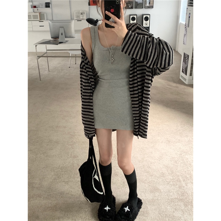 Red kumikumi striped cardigan jacket female early autumn grey vest dress waist bag hip short skirt two-piece set