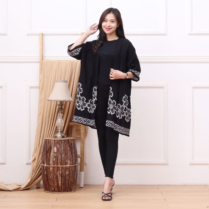 Blazer Batik Wanita Modern Lengan Pendek Cardigan Outer Rayon Oversize Motif Etniq Simpel