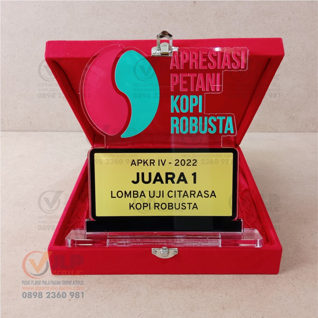 PLAKAT PLUS BOX, PLAKAT CUSTOM, PLAKAT PENGHARGAAN, PLAKAT WISUDA, PLAKAT MURAH, PLAKAT AKRILIK, PLA