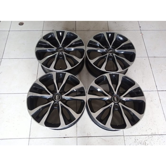 VELG MOBIL RACING BEKAS KAGAWA R17X7 5X114ET45