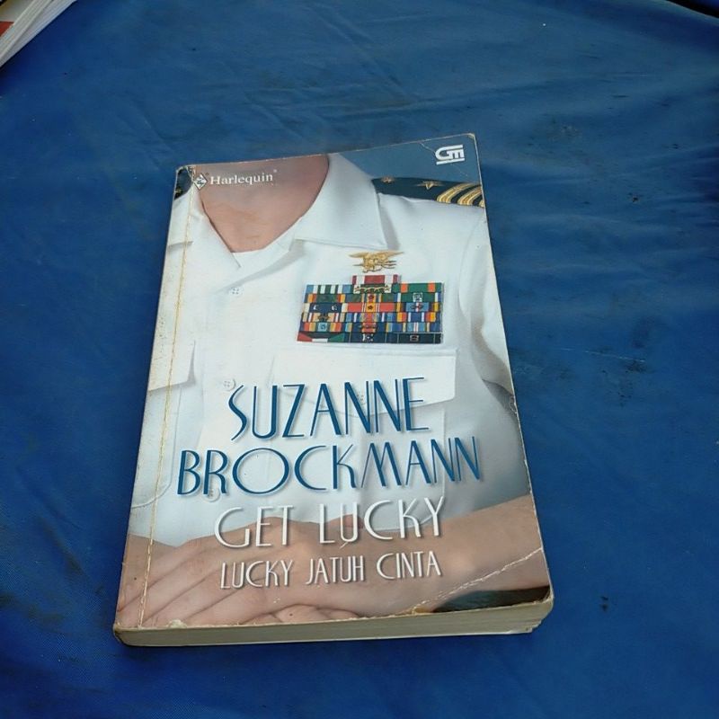 

buku Suzanne brockmann