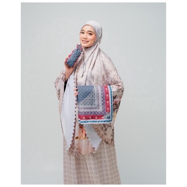 SAJADAH TRAVEL SEJADAH TRAVELING / SEJADAH LIPAT RINGAN MUDAH DIBAWA / POUCH SOUVENIR UMROH SAJADAH JUMBO SAJADA SUDAH TERMASUK POUCHNYA | FADHILAH SHOP BJB