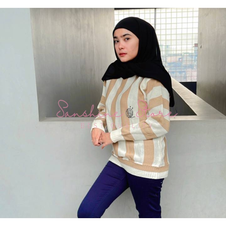 Alena Atasan Rajut Blouse Wanita Salur