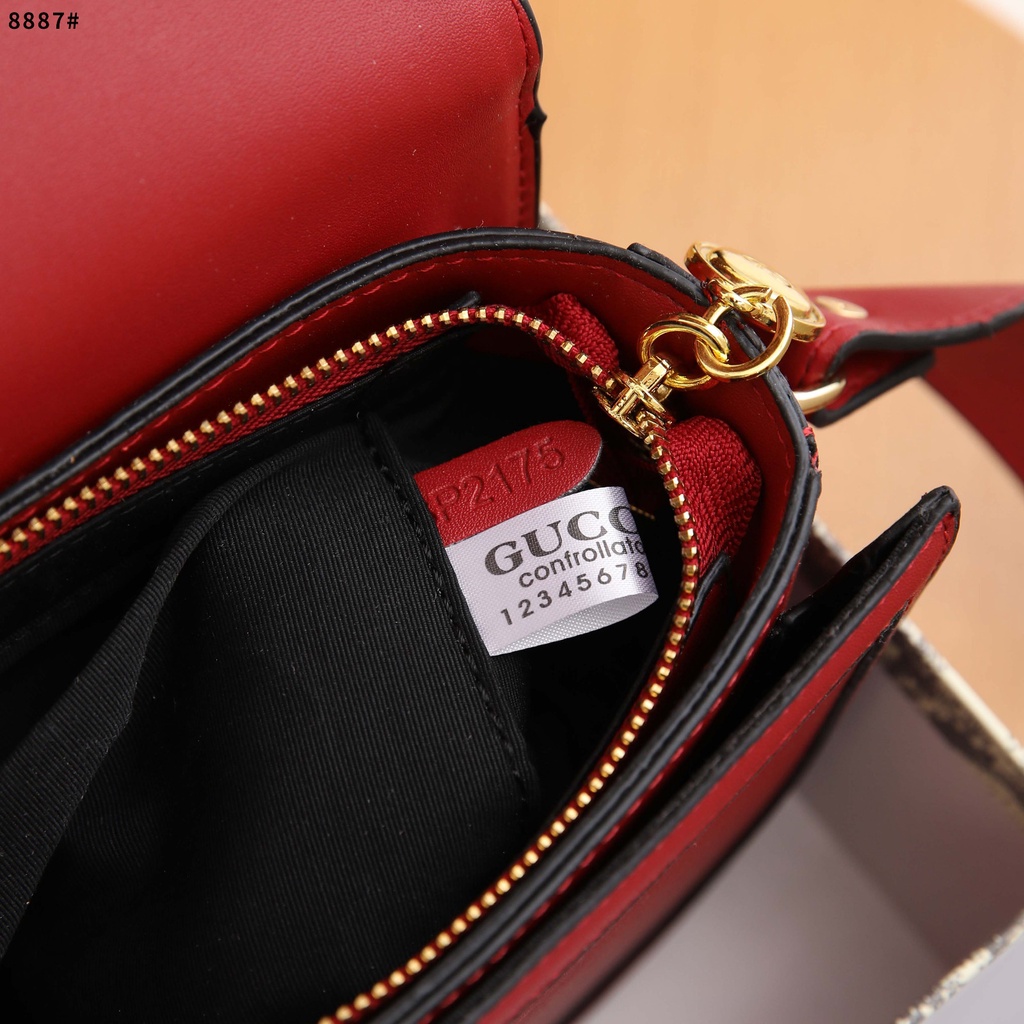 D Crossbody #8887