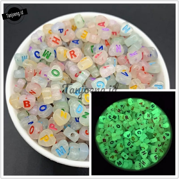 (100 Pcs) Manik Huruf Glow In The Dark Mote Huruf Menyala Dalam Gelap Bahan Kerajinan DIY Glang Kalung