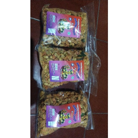 

kacang bali rasa pedas daun jeruk