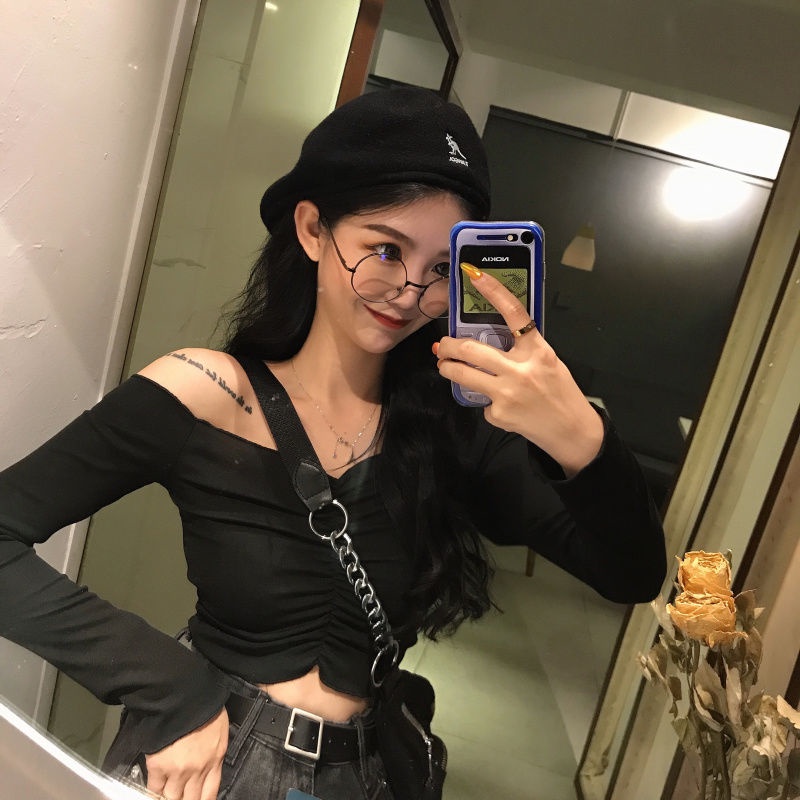 Red 2023 Baru Super Api In Jamur Sisi Kerah Off-Shoulder Pendek Lengan Panjang Top Slim Fit Tipis bocor Pusar T-shirt