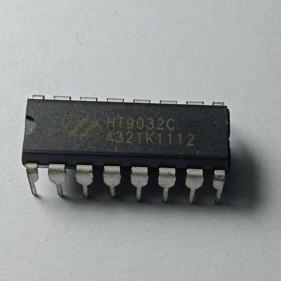IC HT9032C HT9032 9032 DIP 16 CALLER LINE INDENTIFICATION RECEIVER IC tok-mi Ayo Order