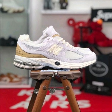 New Balance 2002R &quot;Rain Cloud/Angora&quot;