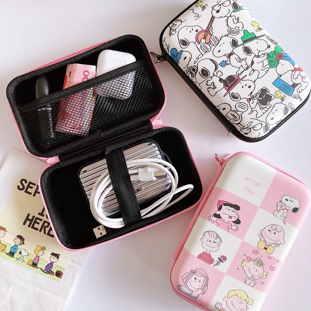 Pouch Bag Dompet Koin Uang Charger Kabel Headset Kartu Kunci Makeup Make up Kosmetik Coin Purse Tas Travel Organizer Portable Multifungsi Serbaguna Waterproof Lucu Gambar Karakter Kartun Cartoon Lotso Snoopy Hello Kitty Mickey Maruko Melody Unicorn Pooh