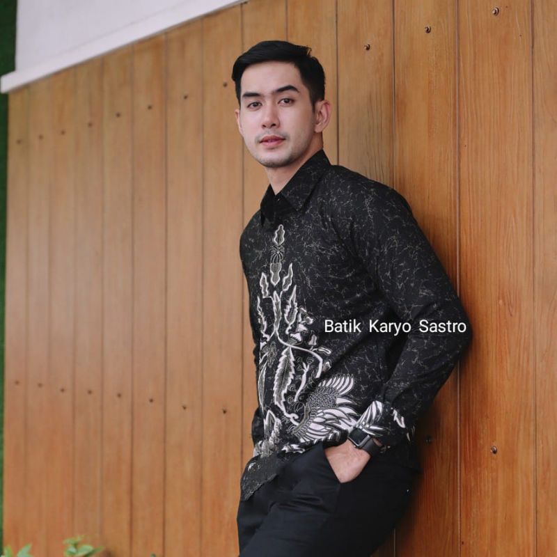 Kemeja Batik Lengan Panjang Slimfit Baju Pria Modern