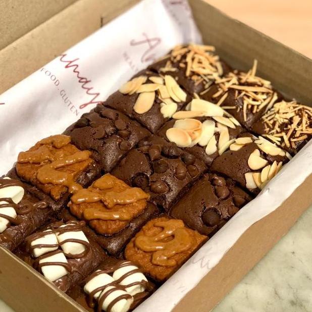 

❆ GLUTEN FREE FUDGY BROWNIES! Size ♤