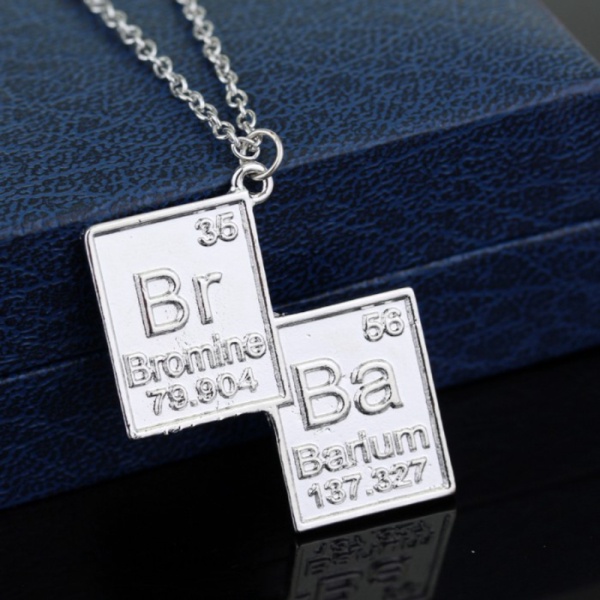 Dijual Kalung tabel periodik kimia Breaking Bad Heisenberg walter netflx Diskon