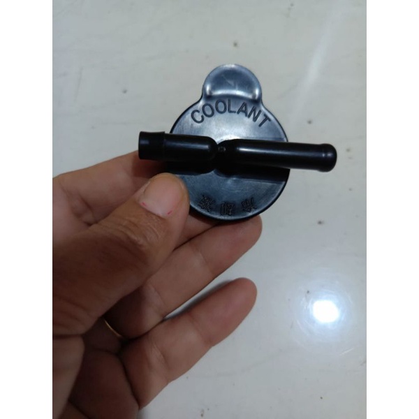 TUTUP TABUNG AIR RADIATOR MOBIL TOYOTA COROLLA VIOS DAN MOBIL LAINNYA