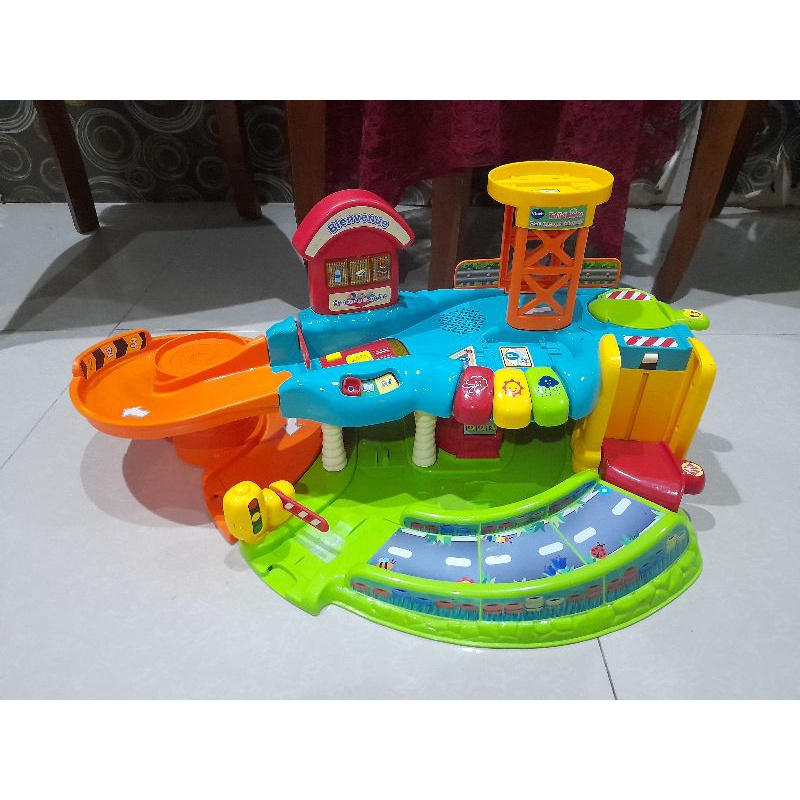 vtech toot toot garage