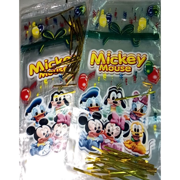 

plastik ultah isi 25-27pcs