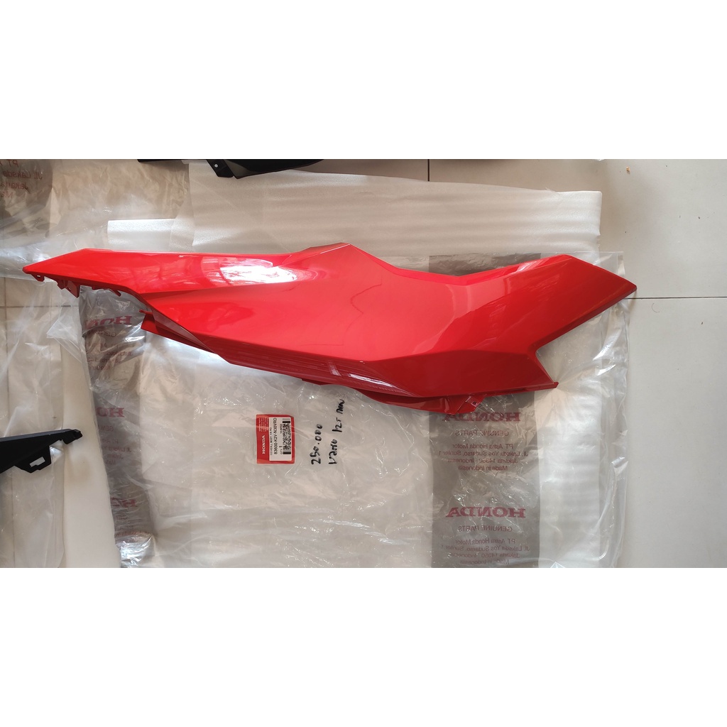 body samping kiri vario 125 new 2023 ori