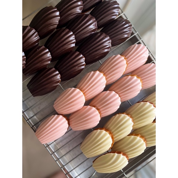 

French Madeleine Coating