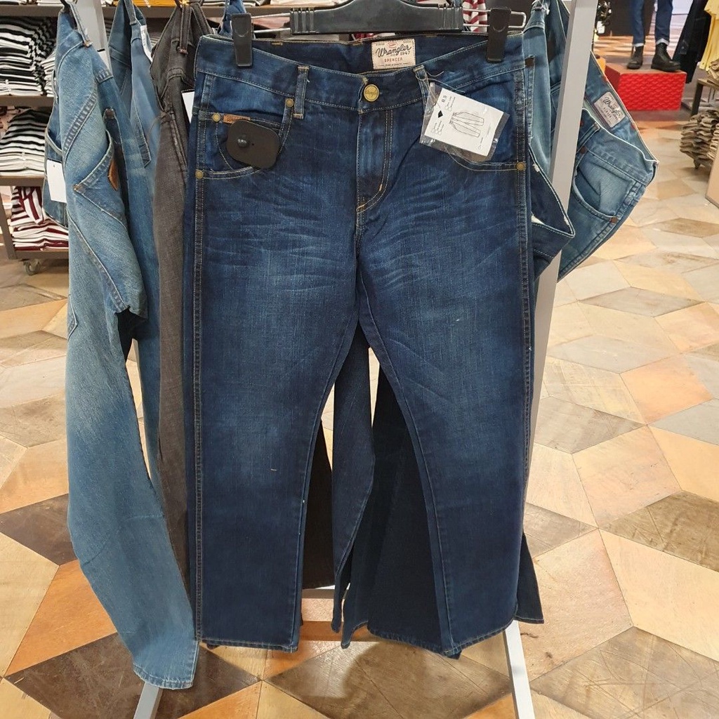 Celana Wrangler Denim Jeans Original Store 100% - 001