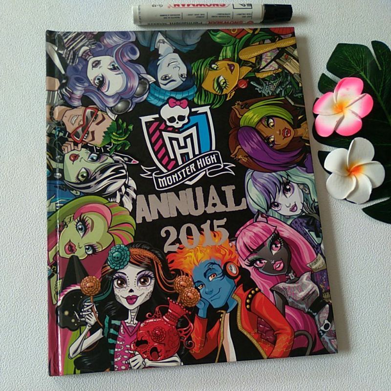 Buku cerita Monster high annual 2015 prelove